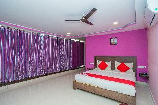 Hotel Oyo 5683 Sri Sai Suites