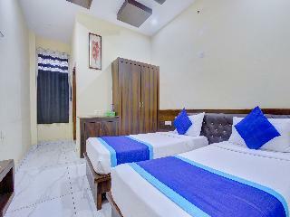 Hotel Oyo 7627 Royal Plaza