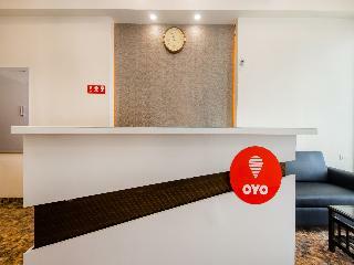Hotel Oyo 9327 Royce Executive
