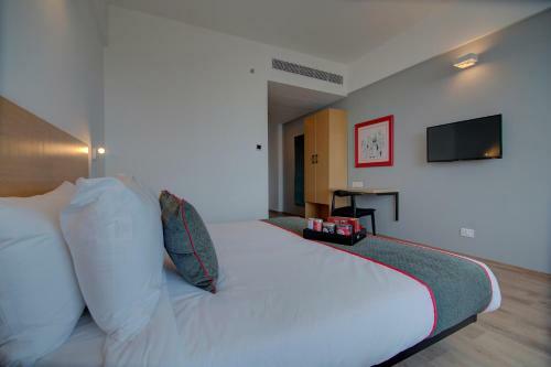 Hotel Oyo Townhouse 105 Khar West Station