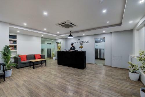 Hotel Oyo Townhouse 105 Khar West Station