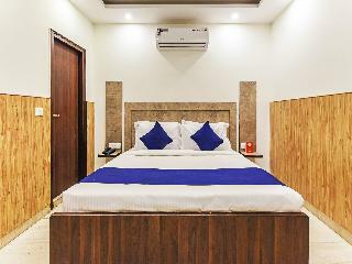 Hotel Silverkey Executive Stays 19389 Divine Inn
