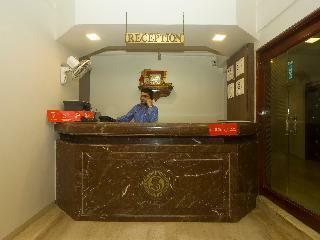 Oyo 18748 Hotel Metro Palace