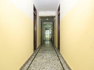 Oyo 28126 Charanpahari Hotel