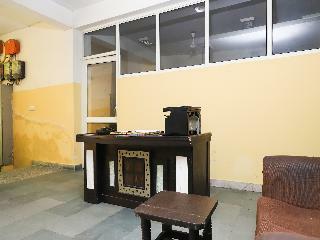 Oyo 28126 Charanpahari Hotel