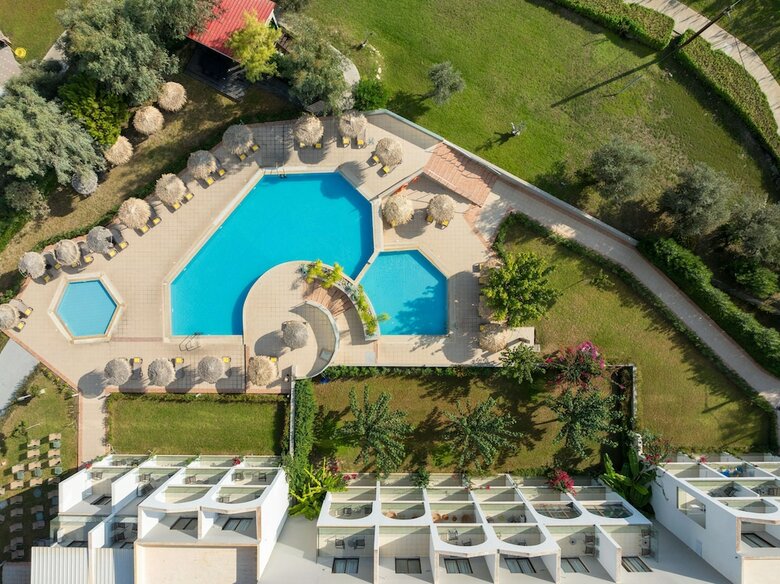 Lindos Breeze Beach Hotel