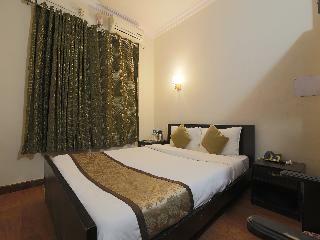 Hotel Teeka's Holiday Inn
