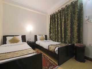 Hotel Teeka's Holiday Inn