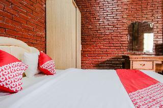 Hotel Oyo 774 Villa 007 Sengkaling