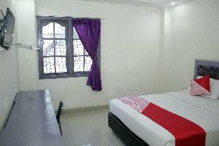 Oyo 844 Surya Hotel