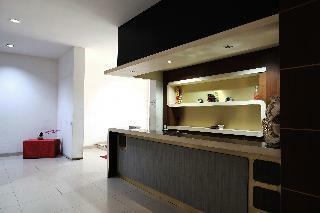 Oyo 844 Surya Hotel