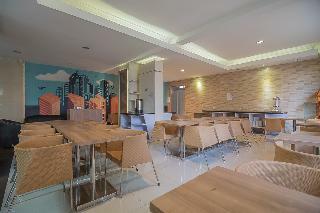 Reddoorz Plus Near Alun Alun Bandung