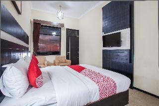 Oyo 887 Green Hill Hotel And Convention Center