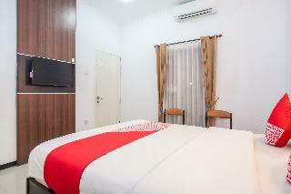 Oyo 887 Green Hill Hotel And Convention Center