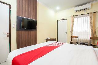 Oyo 887 Green Hill Hotel And Convention Center
