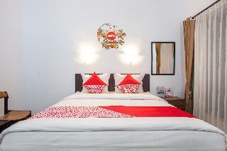 Oyo 887 Green Hill Hotel And Convention Center