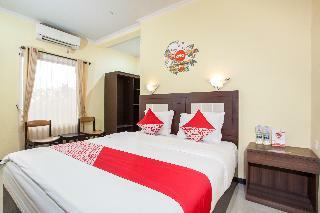 Oyo 887 Green Hill Hotel And Convention Center