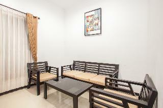 Oyo 887 Green Hill Hotel And Convention Center