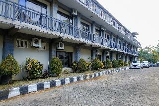 Oyo 887 Green Hill Hotel And Convention Center