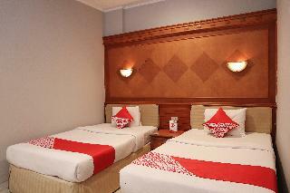 Oyo 742 Mona Plaza Hotel