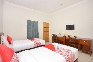 Oyo 743 Garden Guesthouse