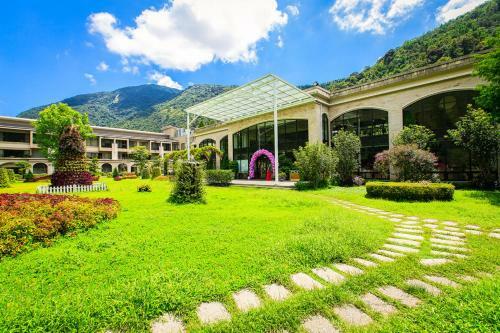 Hotel Tai-yi Red Maple Resort