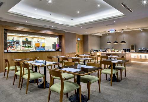 The Carlton Hotel - Chung Hwa