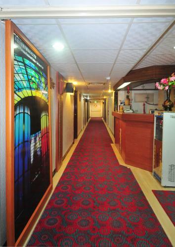 Kuo Chung Hotel