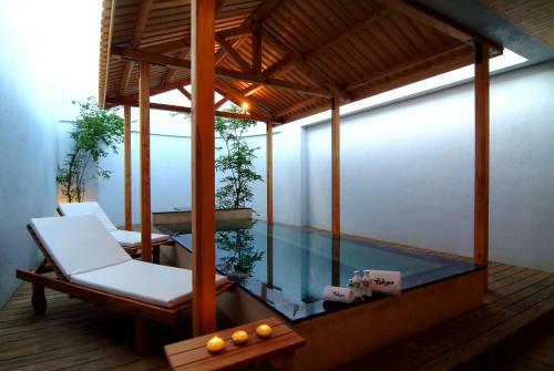 Takao Love Motel