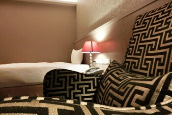 R Hotel Kaohsiung