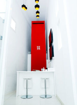 Hostal Red Residence Hotel