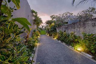Kutus Kutus Canggu Villa
