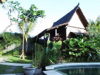 Hotel Kampung Cenik