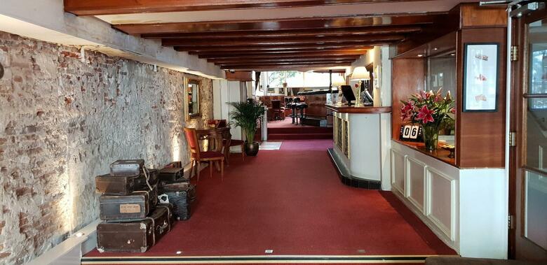 Rembrandtplein Hotel