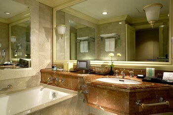 Grand Hi Lai Hotel