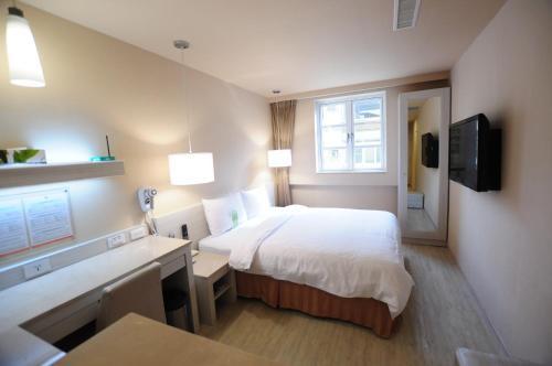 Kindness Hotel - Houyi Jiuru