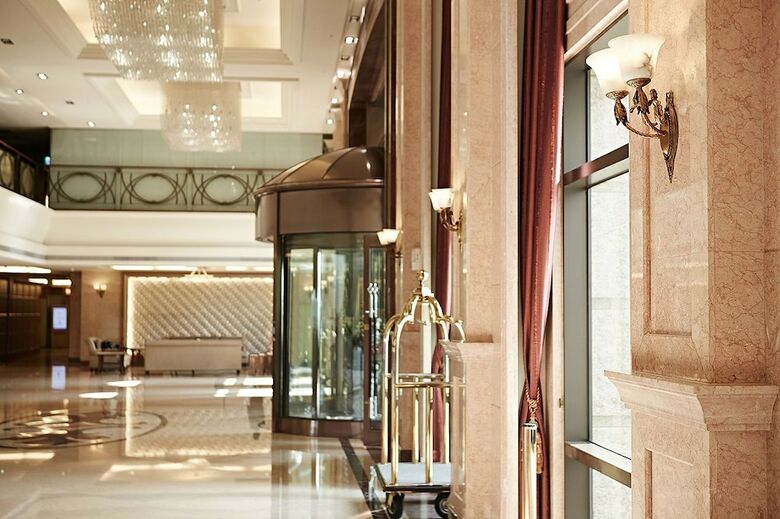 E-da Skylark Hotel