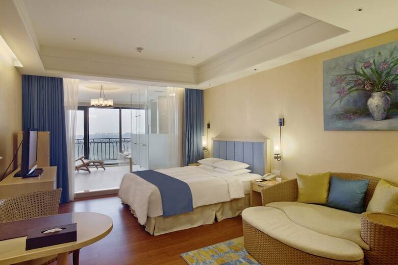 E-da Royal Hotel