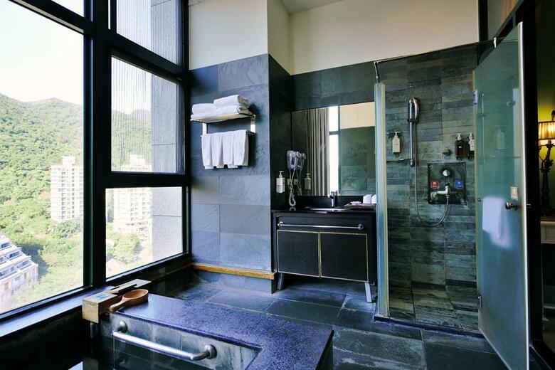 Posada Living Water Hotspring Hotel