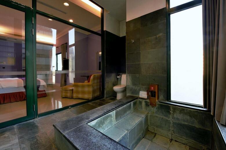 Posada Living Water Hotspring Hotel