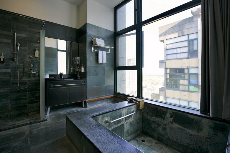 Posada Living Water Hotspring Hotel