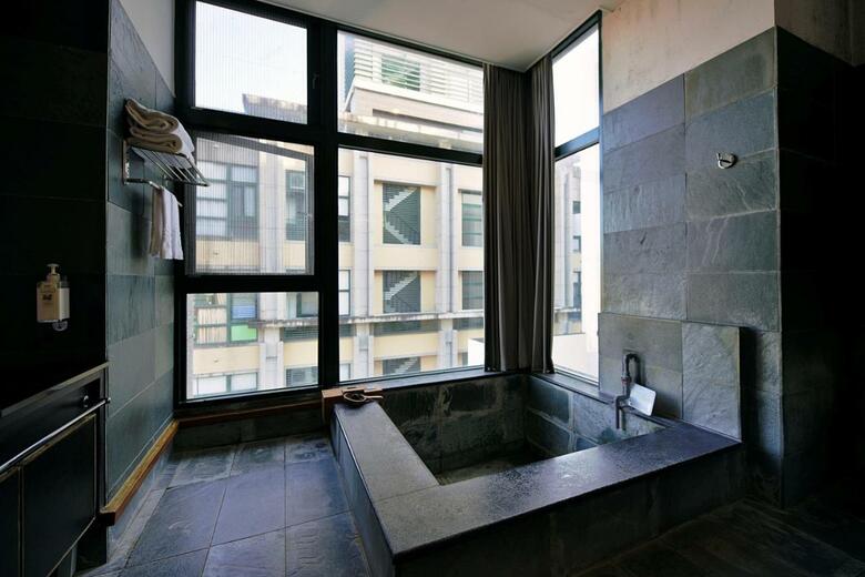 Posada Living Water Hotspring Hotel