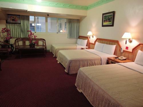 Longchi Hot-spring Hotel