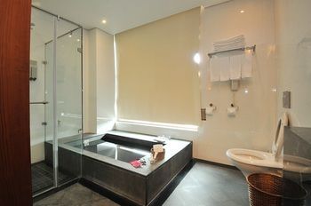 Hotel Guan Xiang Century
