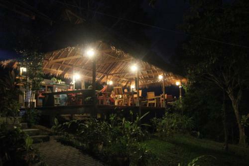 Hotel Chomjan Beach Resort