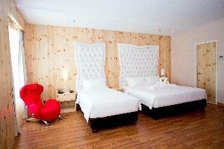 Vouk Hotel Suites