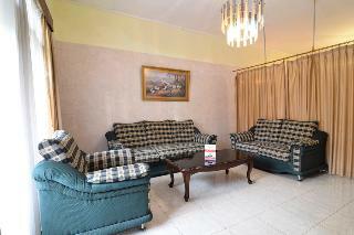 Hotel Reddoorz Plus @ Laweyan