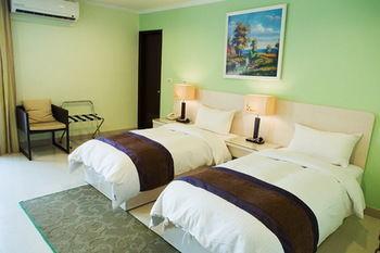 F Hotel - Sanyi