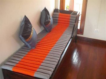 Hotel Ban Chomna Resort