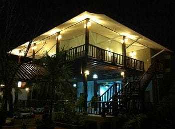 Hotel Ban Chomna Resort